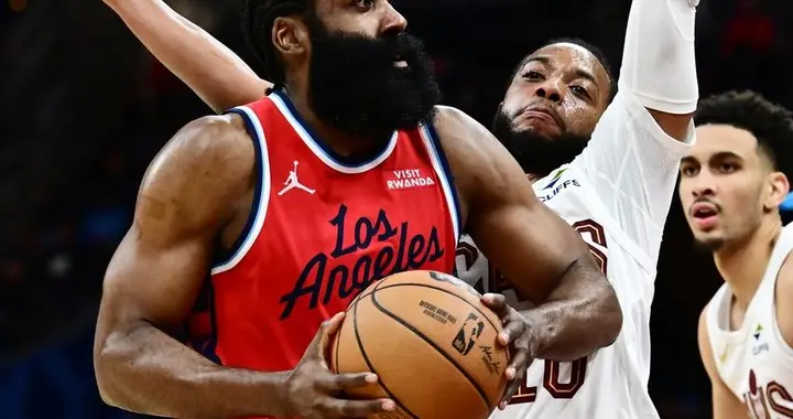 字母留队也足够疯狂：11位NBA全明星交易截止日前换队