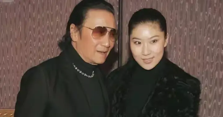 CoCo曝谢贤曾经用谢婷婷珠宝试探她，第一次见面就让男方心跳加快