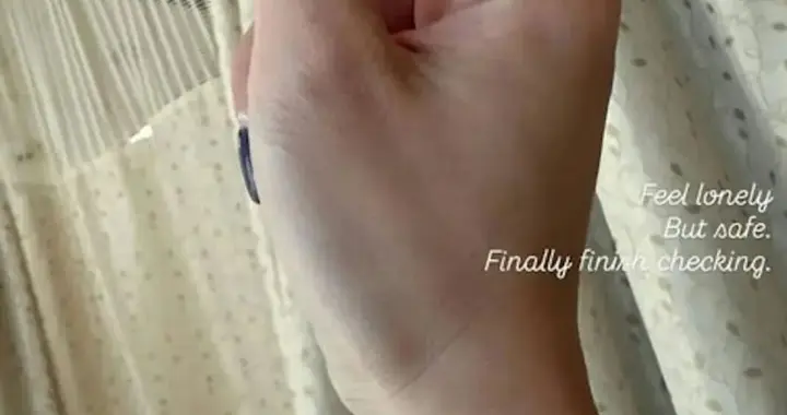 43岁女星吕慧仪遭遇车祸受伤，与黄文迪离婚后，独自抚养儿子