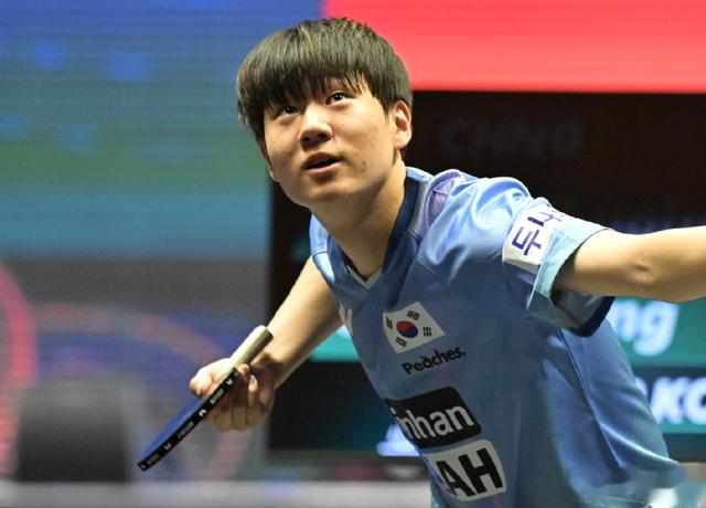 乒乓亚锦赛：男单4强出炉！国乒仅剩林诗栋1人，王楚钦输18岁小将