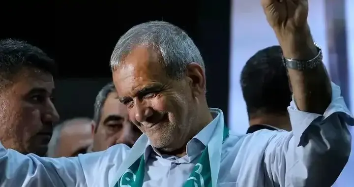 特朗普认可的“新总统”浮出水面，鞠躬尽瘁还是另有所图？