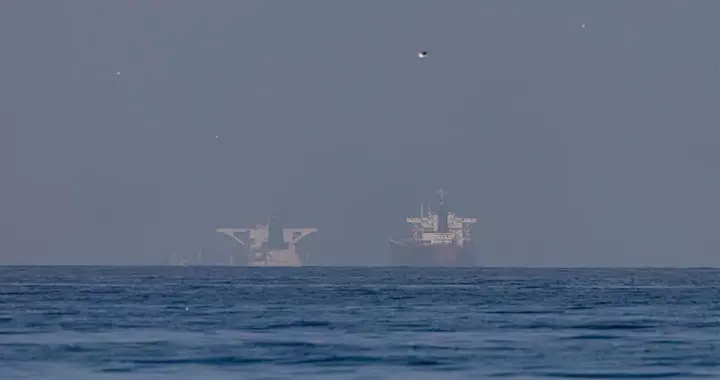 霍尔木兹封锁、全球物价连锁反应，一场战争如何掏空普通人钱包？