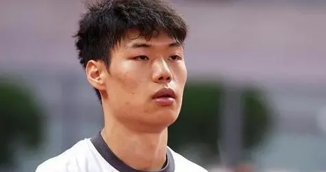 又被截胡！此前盛传加盟蓉城队的贺一然无限接近于泰山队。
