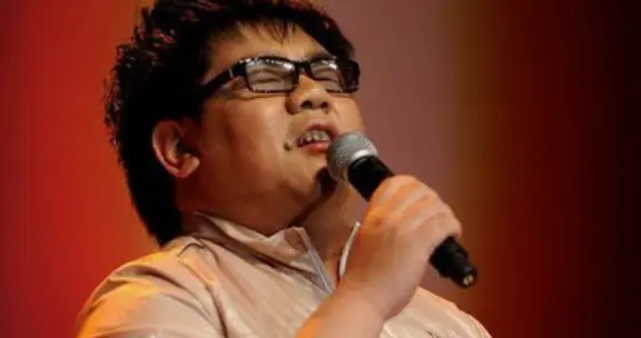 善恶终有报！狂妄自大的“盲人”歌手杨光，终究付出了惨痛代价