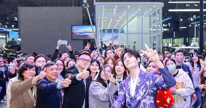 东风日产N6上市10天大定破万 首批车主交付盛典闪耀星城