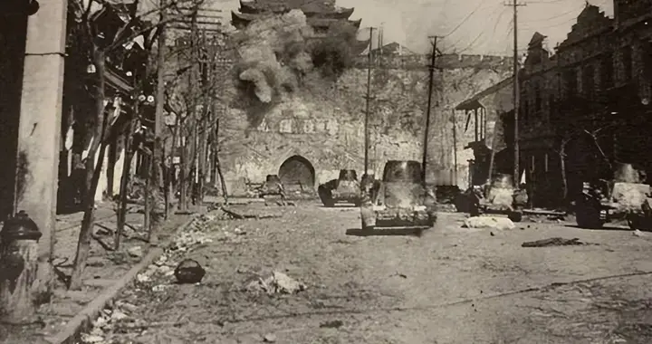 南京沦陷前：当富人坐着轮船逃离时，穷人连逃跑的资格都没有