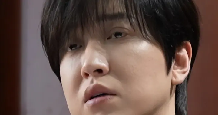 顶流千万网红白冰塌房！藐视法律太嚣张，央视通报，坐牢都不为过