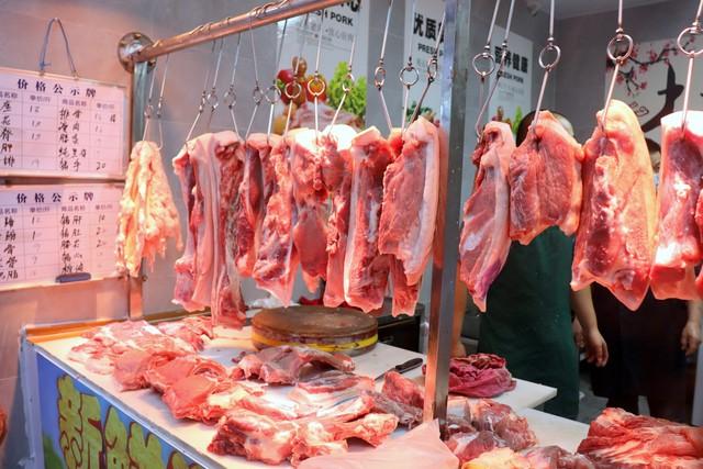 商家挂牛尾卖猪肉被罚16万：食品安全、诚信与监管的深刻反思