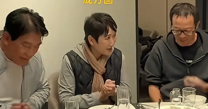 俞敏洪北京高端局：朱时茂成方圆作陪，文艺商政大咖云集