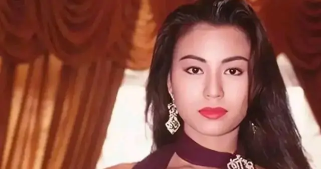 她被誉为钟楚红接班人，为了大红大紫，曾两度涉“黄”