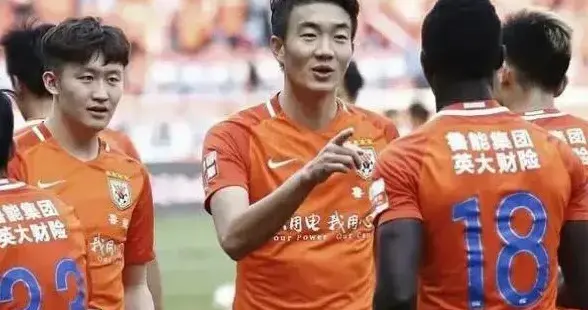 不是布希里！山东泰山外援后卫曝出：30岁踢过世俱杯，泽卡已关注