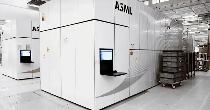 从领先到落后世界20年！中国光刻机惨痛教训：造不如买、买不如租