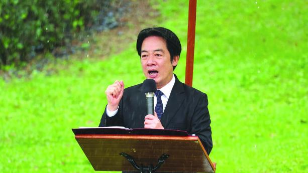 墨忆史谈：就在刚刚， "台独分子"赖清德