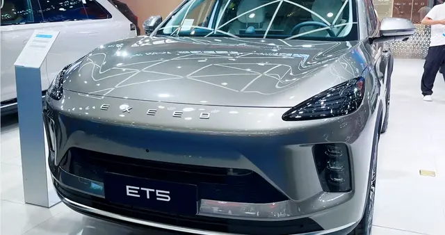 “上有老下有小”选SUV？星途ET5的场景化体验给出答案