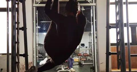 老人每天坚持走路，用不了几个月，身体会悄悄发生5大变化