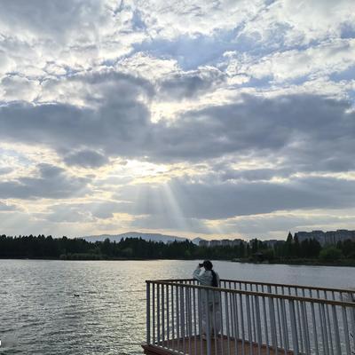 快递人生：昆明官渡龙马村附近，西亮塘公园