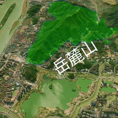 明垣大基建：岳麓山位于长沙——湘江西岸