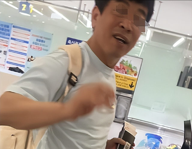 行李被韩国人偷走后续！小偷一家正脸遭曝光，韩警不作为令人气愤