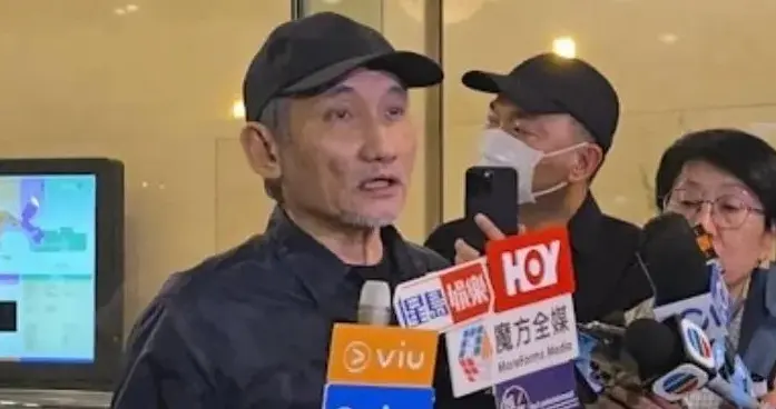 前妻施南生去世细节被曝光！徐克离开医院神情悲痛，眼睛哭肿了