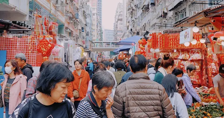 实体店批量倒闭，平价快餐暴涨超600家，香港经济到底咋了？