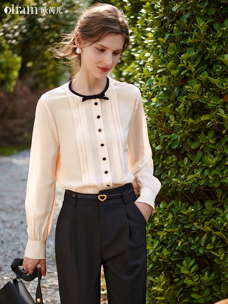 脱颖而出！甜美气质佰搭雪纺衫