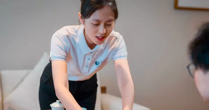 只有三、四万人口的县城，开1000多平方的高端茶餐厅能不能盈利？