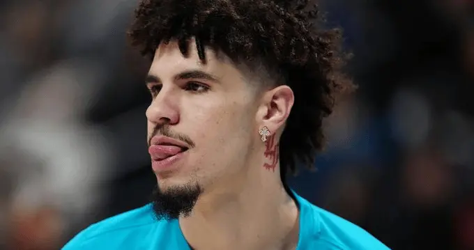 今日NBA：三球申请交易欲加盟快船，小萨重伤，希罗复出