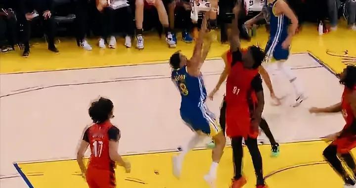 勇士胜开拓者22分，取胜功臣不是库里 不是巴特勒，是一位底薪球员