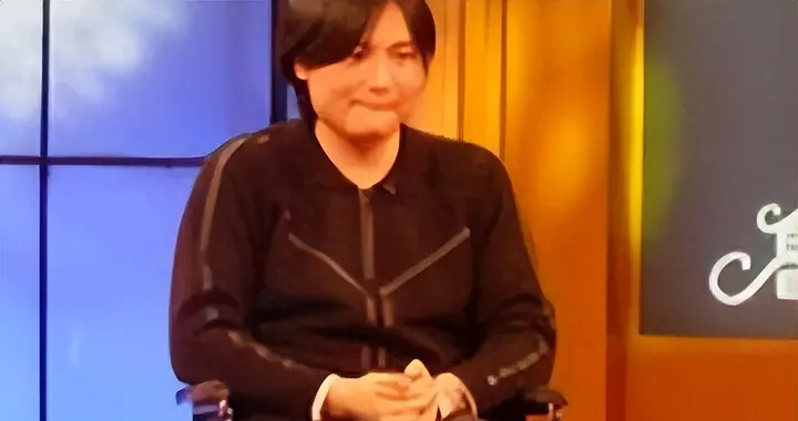 曲乐恒现状:出行靠轮椅，父母照顾他的生活，49岁无人敢嫁给他