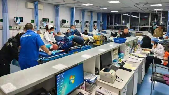 三事堂：凌晨3点，武汉一女子被雷声惊醒