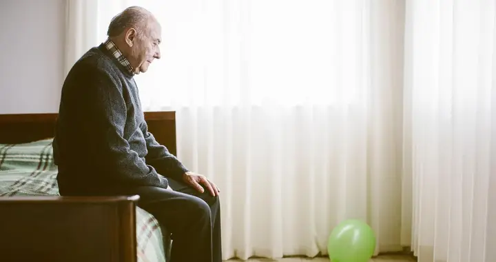 医生发现：过了六十岁，从不老年痴呆的老人，大多都有这4个共性
