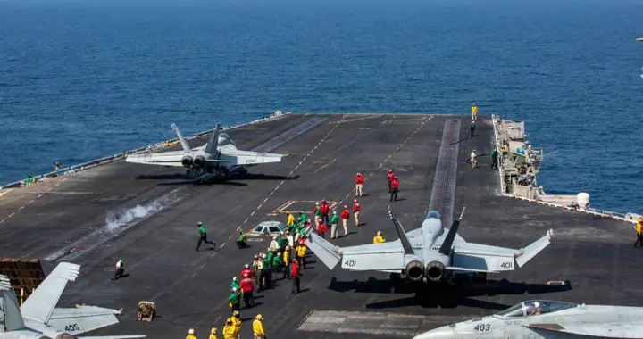 一觉醒来，560名美军伤亡航母被炸，特朗普知道事情闹大口风突变