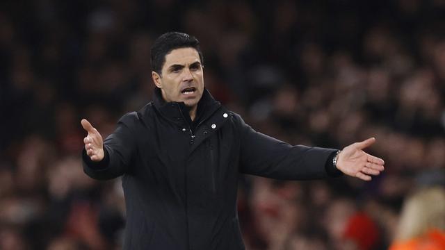 球场慢镜头：随着阿森纳1：2不敌伯恩茅斯