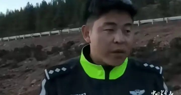 318国道上的小剐蹭，愣是整成了暖心的名场面