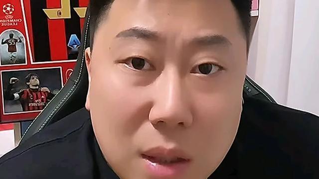 足球时刻：媒体人李宝库认为上海德比主裁判