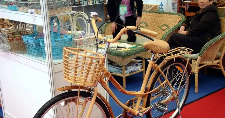 竹子做的自行车能骑吗？四川小伙用 15 年给出答案还卖到了全世界