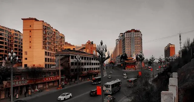 凌晨两点的手机光，背后藏着大脑的秘密