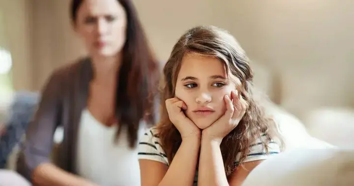 最蠢的父母，专门贬低自己的孩子，把自己孩子说得一无是处