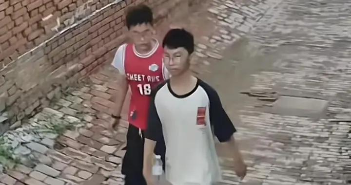 13岁男孩因手机离家出走，怕家长责怪，知情人透露：孩子已不在