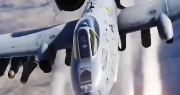 美军A10疣猪攻击机重现，海湾战争功勋尚能饭否？