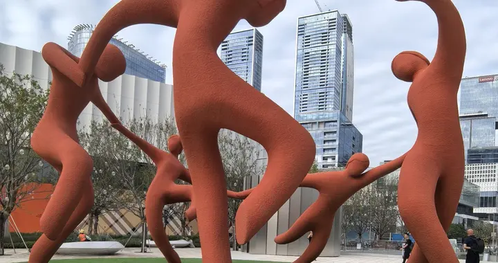 魅力南山 | 来赴一场《海湾之舞》：凝固与流动的狂欢