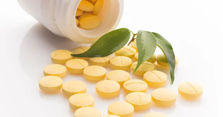 55岁男子每天吃一片叶酸，清血栓防脑梗，一年后情况如何？