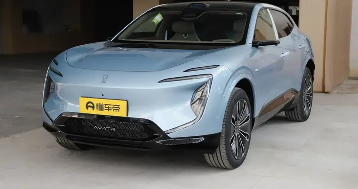 “满配”中型SUV，6大全系标配，阿维塔07到底有多香？