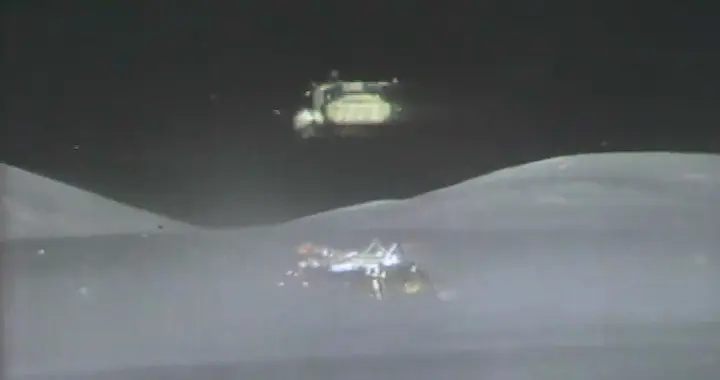 月球没有发射塔，美国当年登月怎么回来？谁拍摄了飞离月球视频？