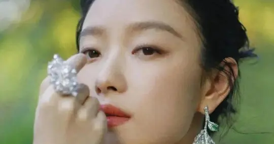 演员倪妮明媚动人美图