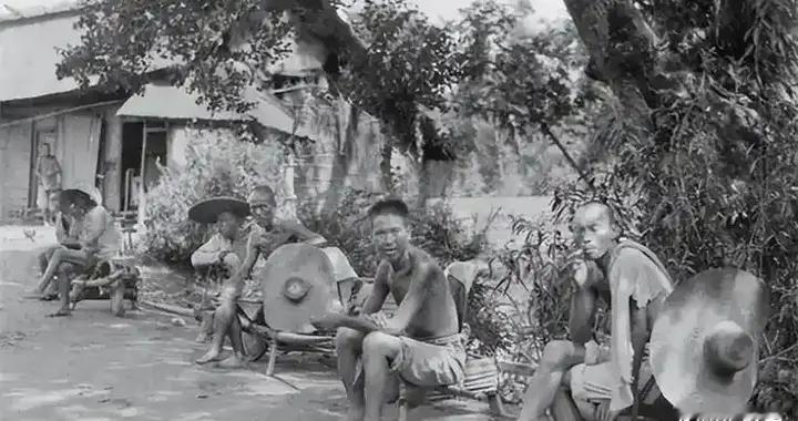 1943年，地主偷偷劝被俘抗日志士渡河逃命