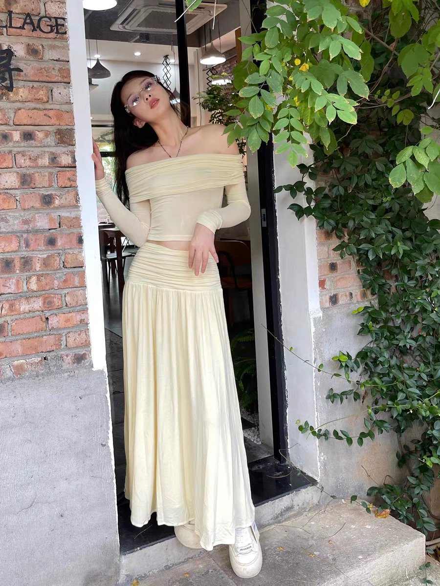 一字肩长袖半裙入秋穿搭一整套装女