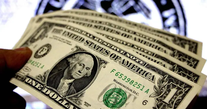 黄金爆涨后的美元信任危机