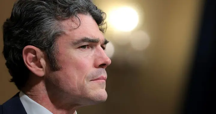 特朗普心腹与白宫决裂，爆料记者也被CIA盯上，传言原来都是真的