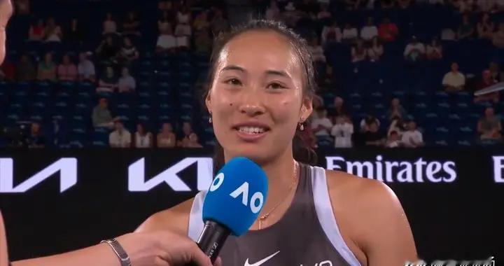 让人心酸，郑钦文1-2莱巴金娜，比输球更扎心的是她这番清醒认知